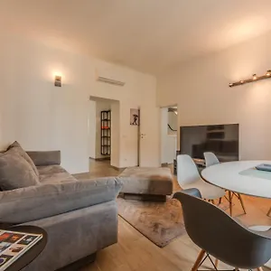  Appartamento Moscova Elegant Italia